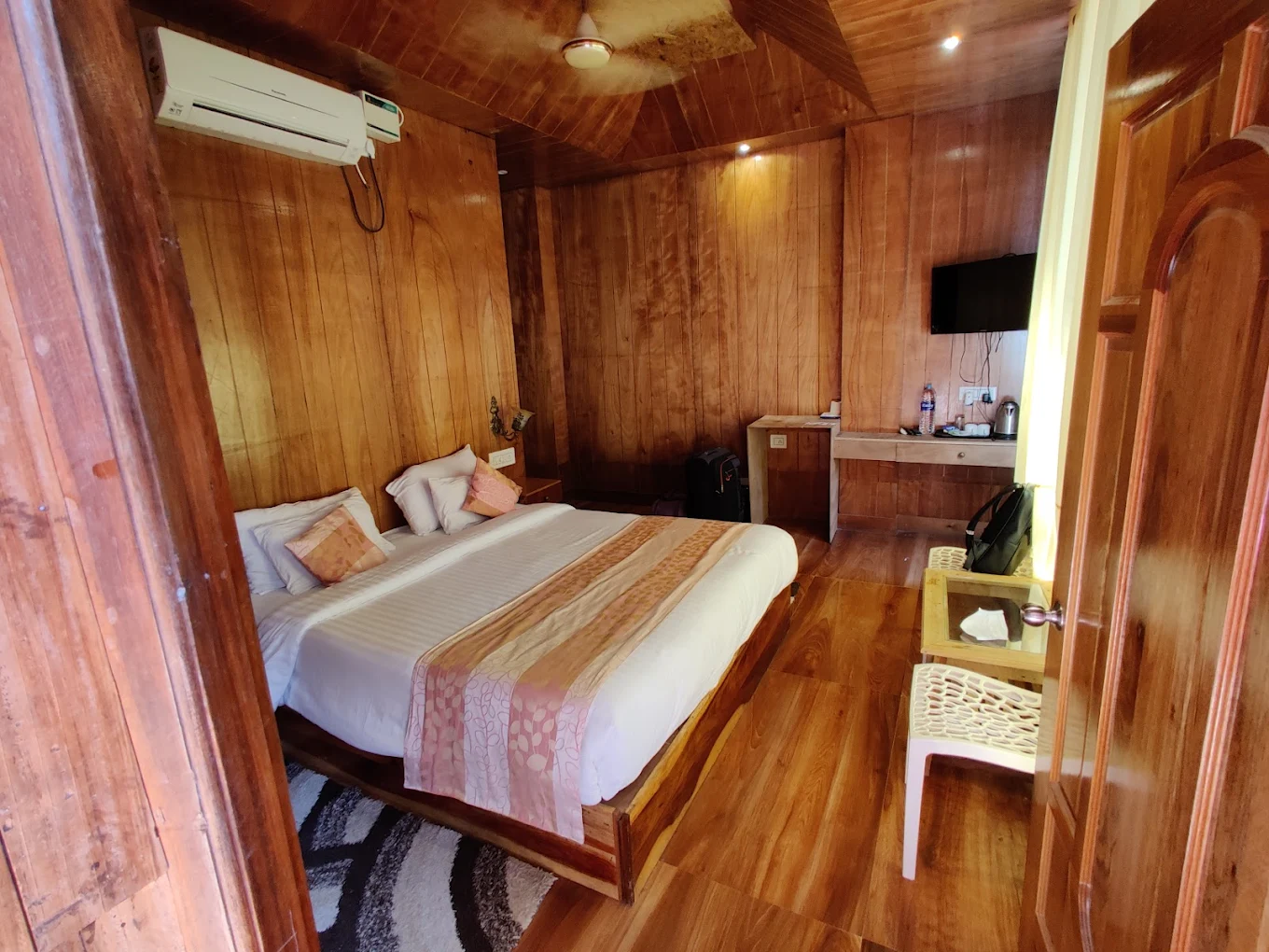 White Coral Beach Resort room .webp